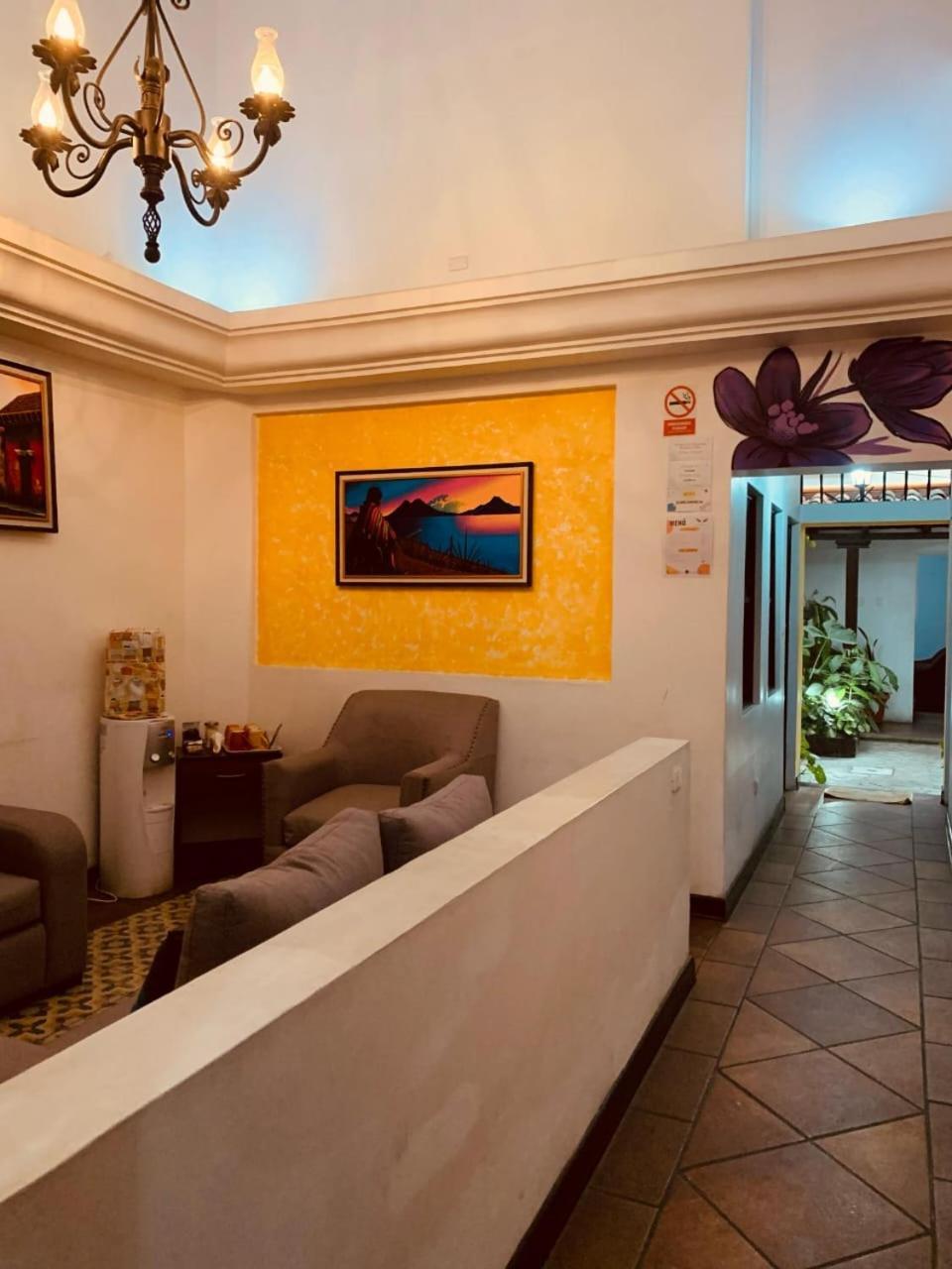 Hotel Posada El Arcangel Antigua Exterior photo