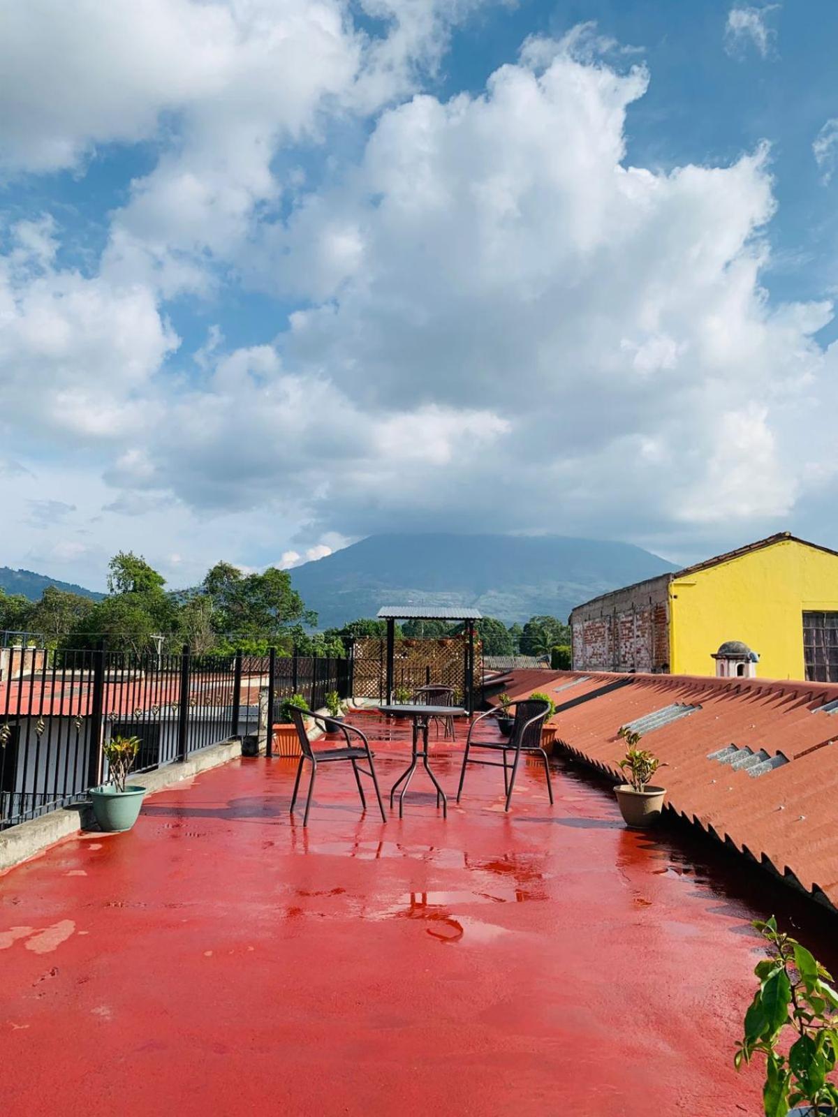 Hotel Posada El Arcangel Antigua Exterior photo